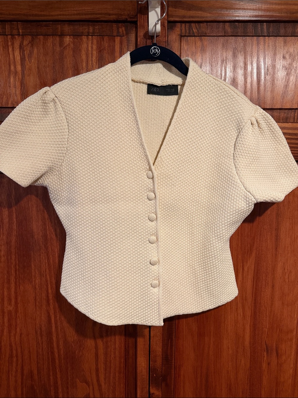 Zara Cream Textured Button-Front Puff Sleeve Top
